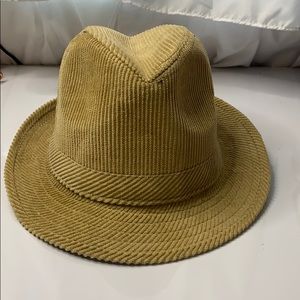 Nude/ beige textured hat